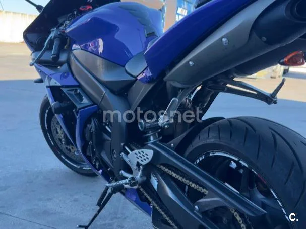 Yamaha R1 – Vista 3