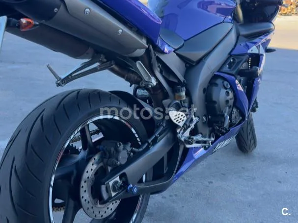 Yamaha R1 – Vista 4