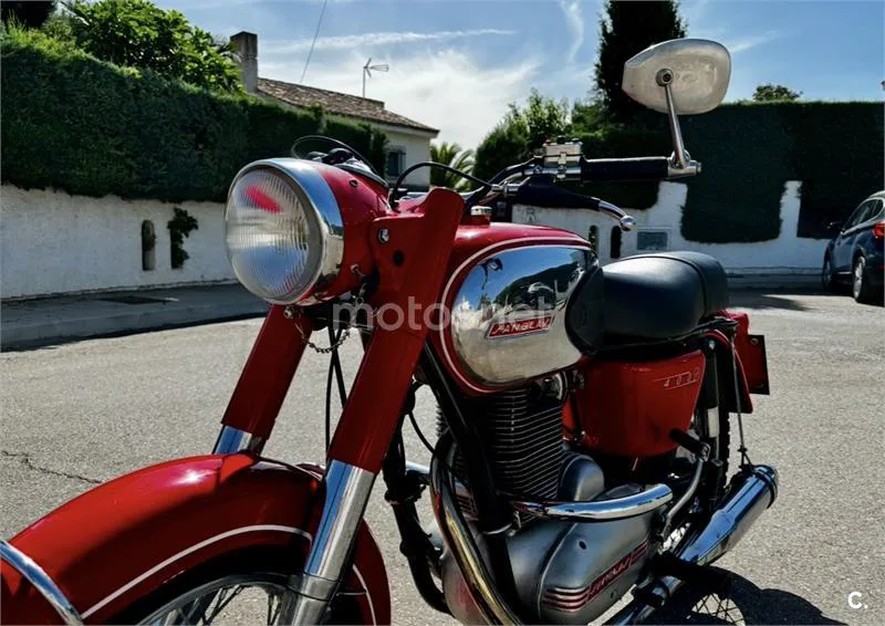 Royal Enfield Continental GT 535 – Vista 6