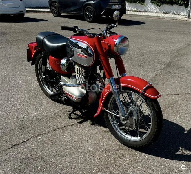 Royal Enfield Continental GT 535 – Vista 10