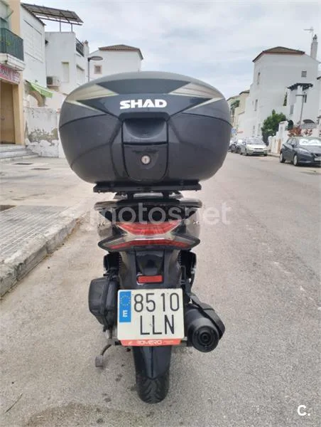 Honda PCX 125 – Vista 4