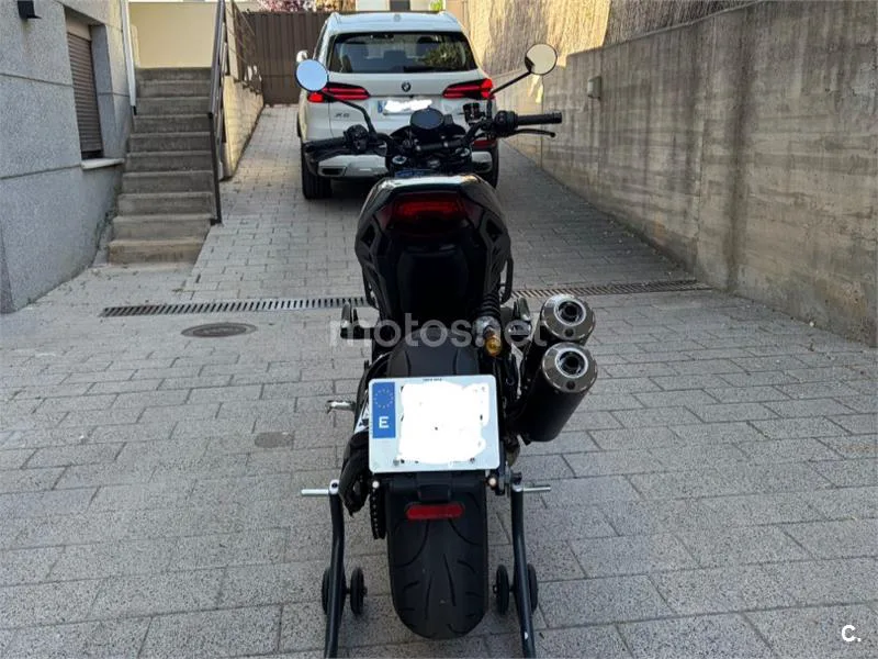 Indian FTR 1200 – Vista 4