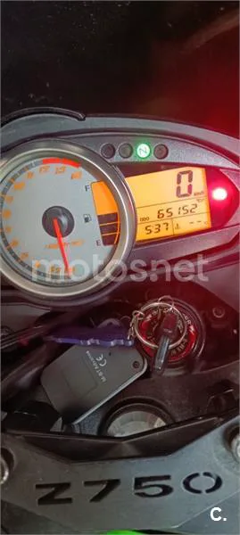 Kawasaki Z750 – Vista 3