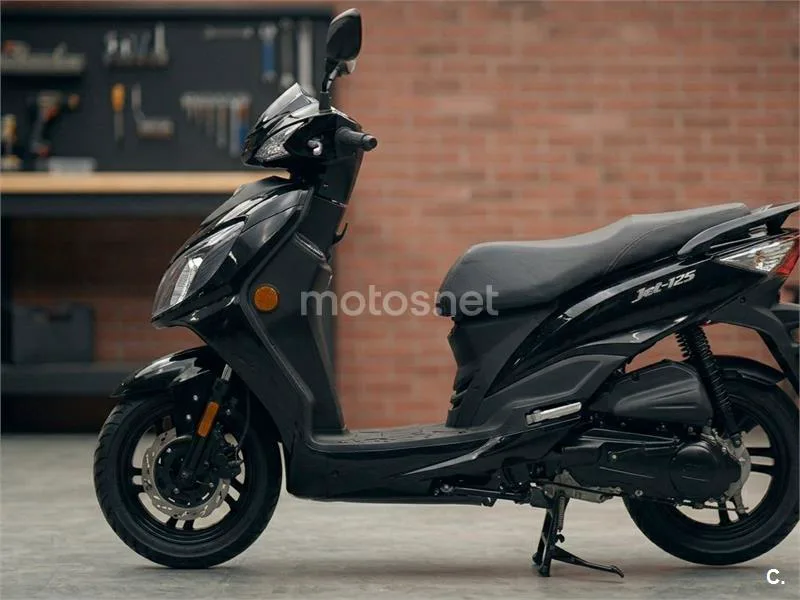 SYM ADX 125 – Vista 4