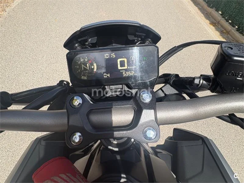 Honda CB 650 R – Vista 3