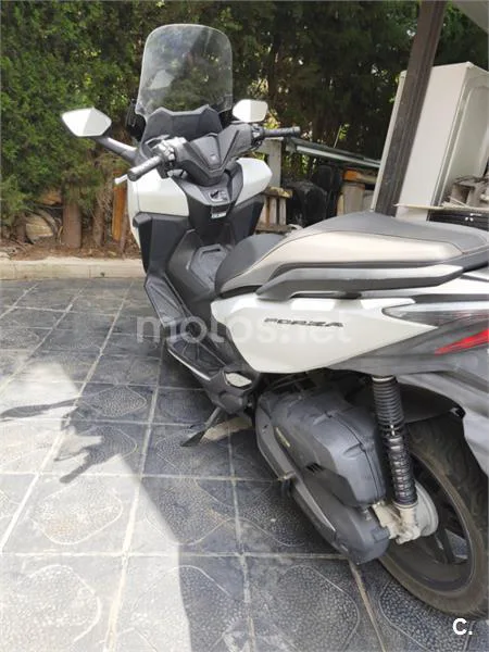 Honda Forza 125 – Vista 3