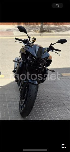 Yamaha MT-10 - Vista 12