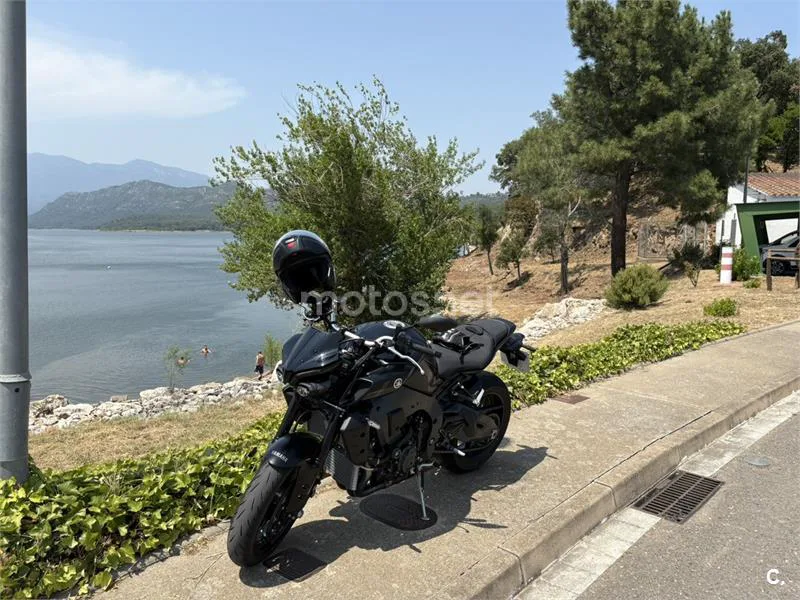 Yamaha MT-10 - Vista 14