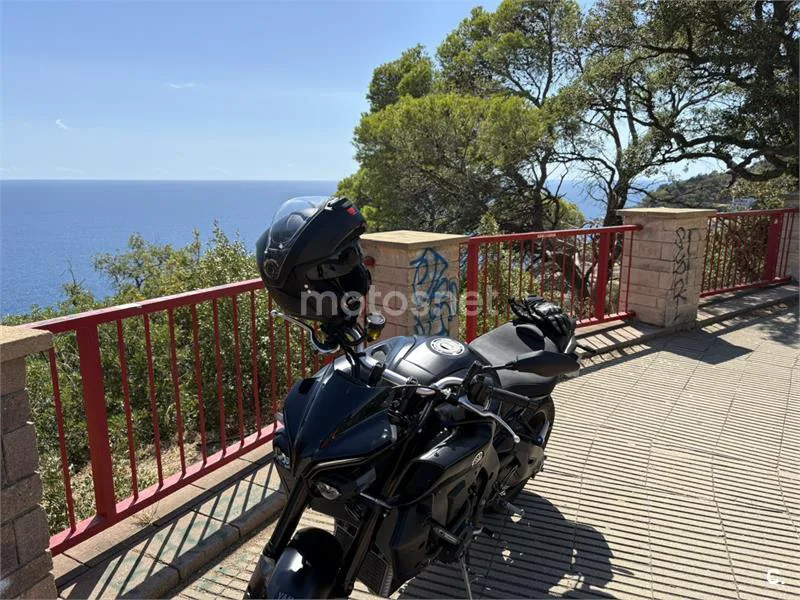 Yamaha MT-10 – Vista 5