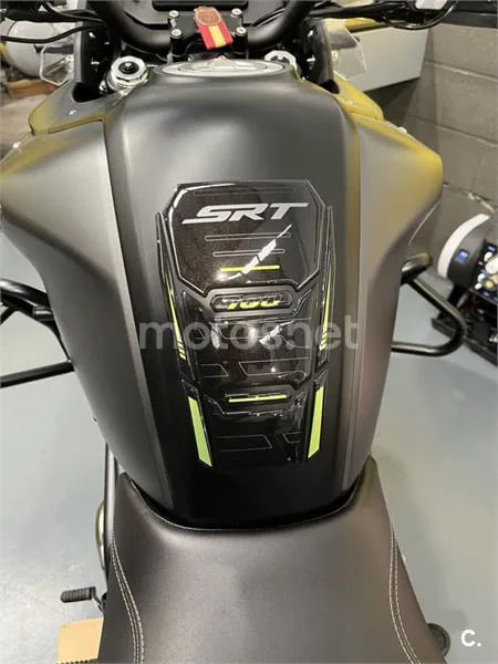QJ Motor SRT 700 X – Vista 4