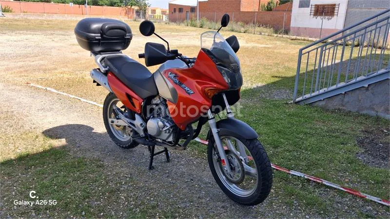 Honda XL 125 V Varadero – Vista 3