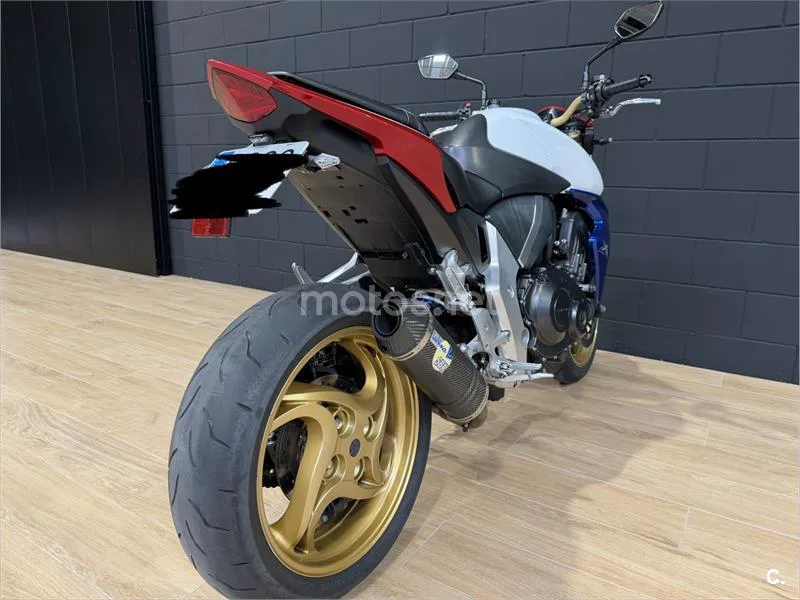 Honda CB1000R - Vista 13