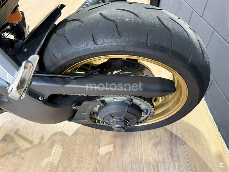 Honda CB 1000R – Vista 8
