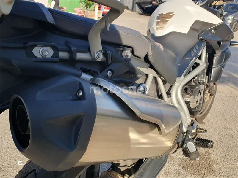 Triumph Tiger 800 – Vista 3