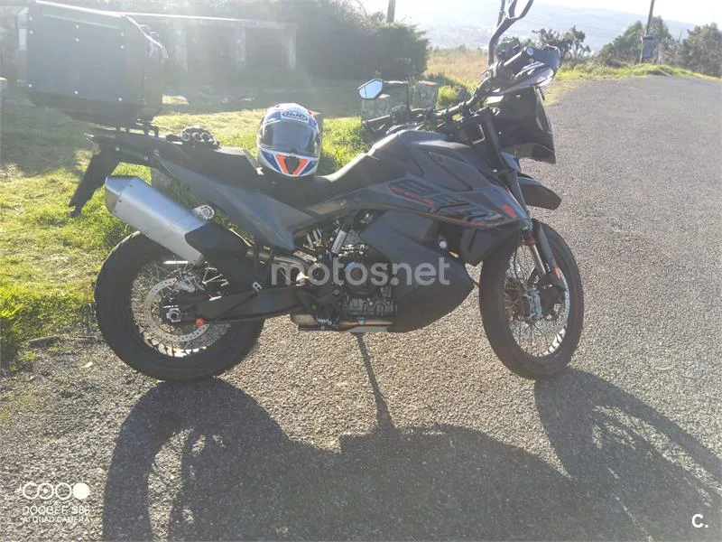 KTM 890 – Vista 3