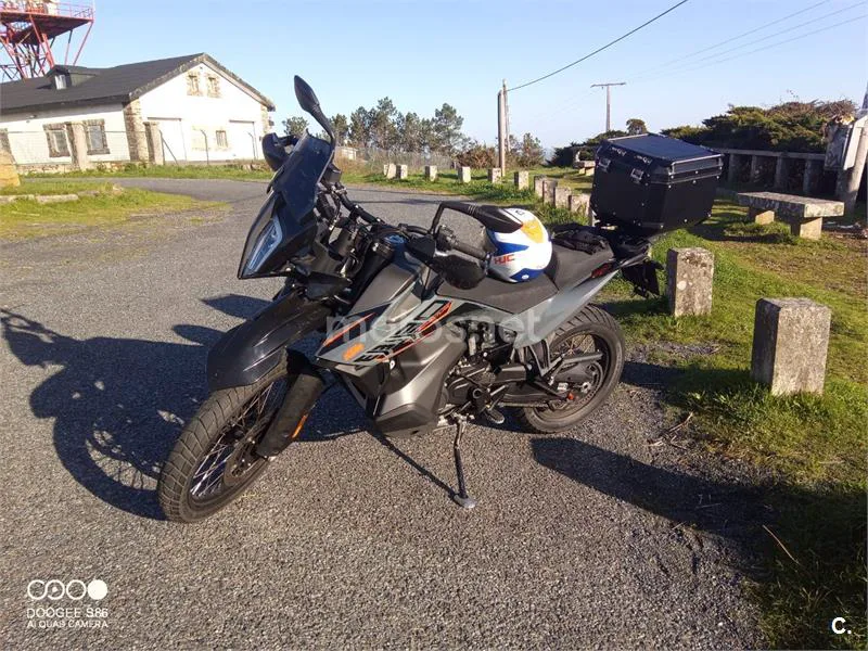 KTM 890 – Vista 4