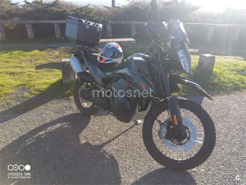 KTM 890 – Vista 5