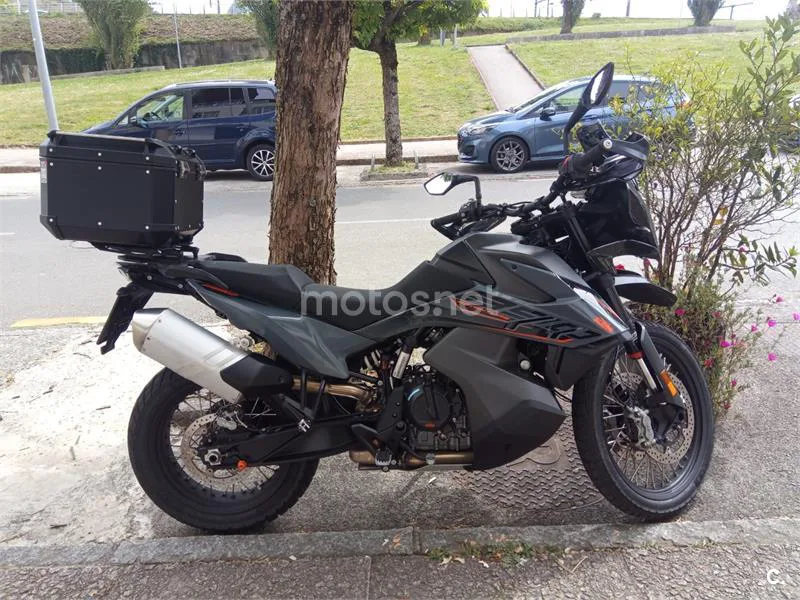 KTM 890 – Vista 6