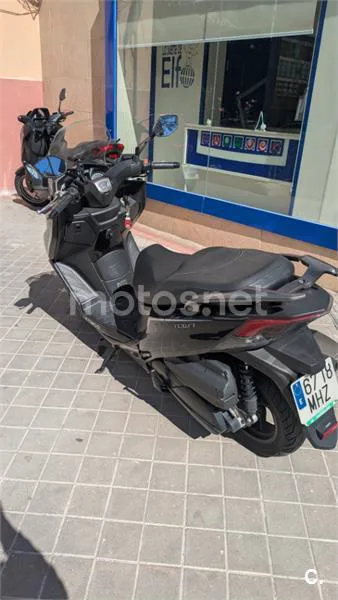 Kymco X-Town CT 300 – Vista 3
