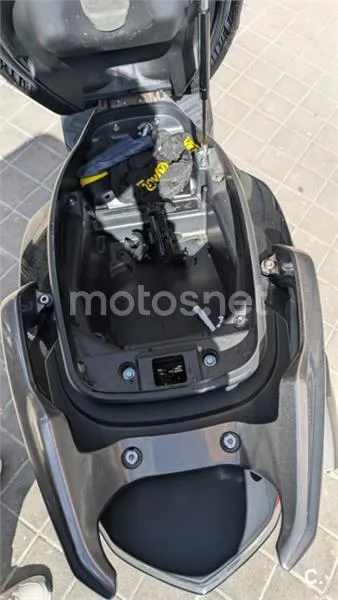 Kymco X-Town CT 300 – Vista 5