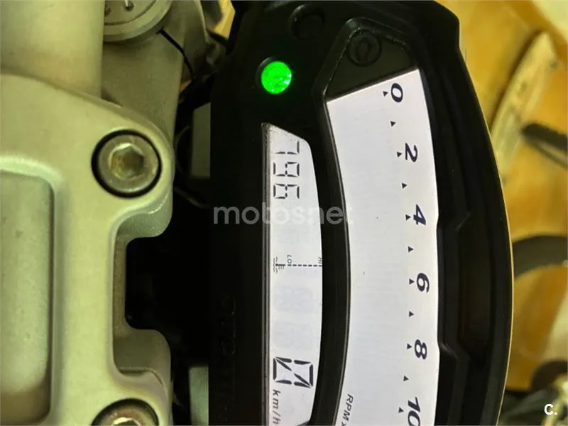Ducati Monster 796 – Vista 3