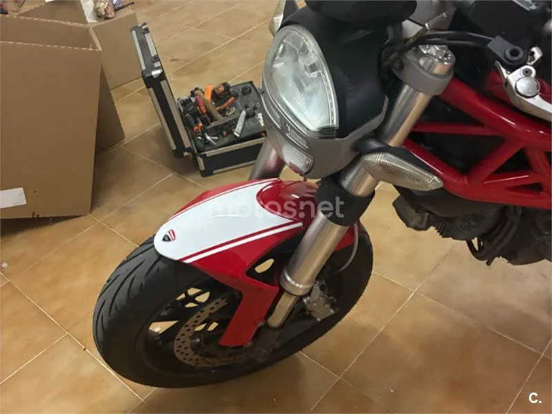 Ducati Monster 796 – Vista 4
