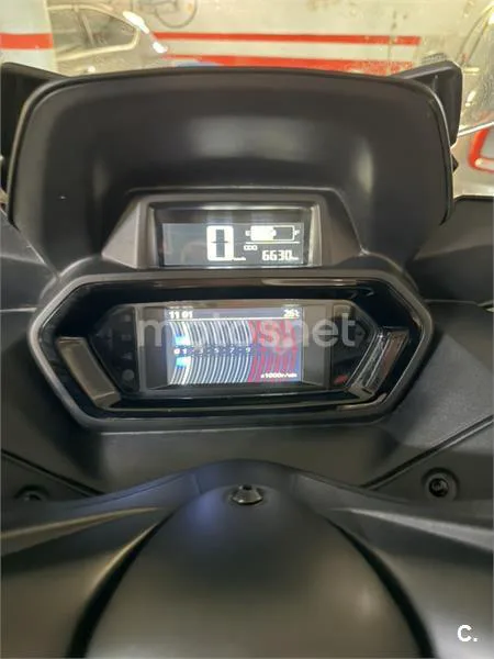 Yamaha XMAX 125 – Vista 11
