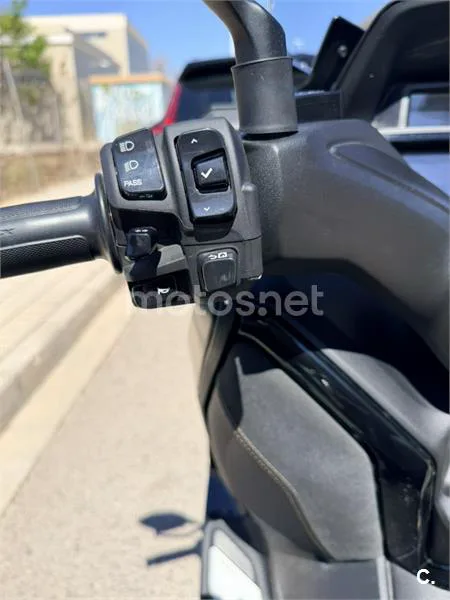 Yamaha XMAX 125 – Vista 8
