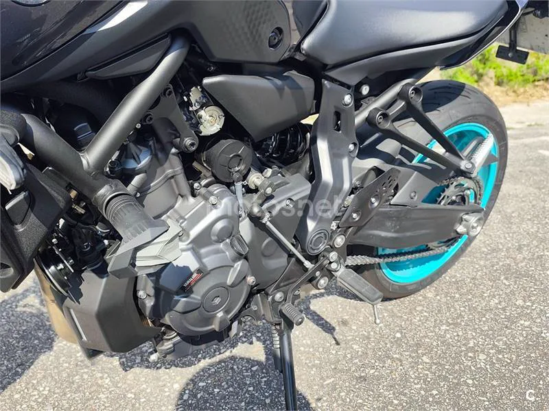 Yamaha MT-07 – Vista 7