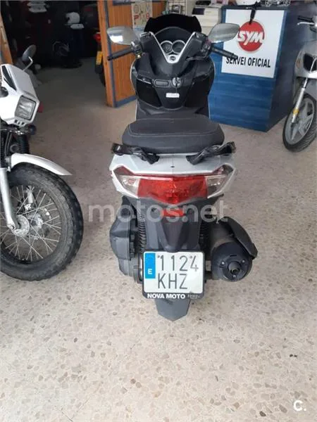 SYM Joymax 300 – Vista 4