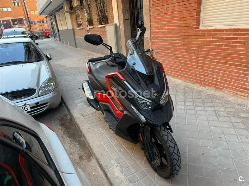 Kymco DTX 350 – Vista 3