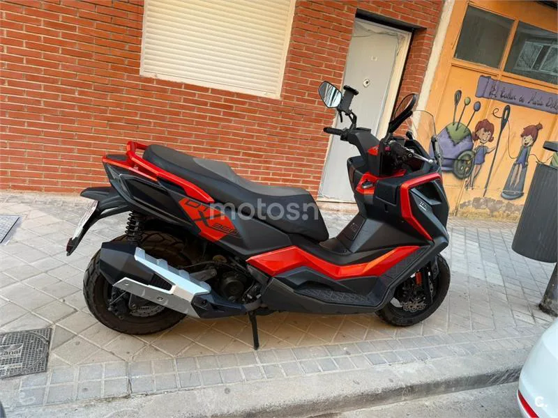 Kymco DTX 350 – Vista 4
