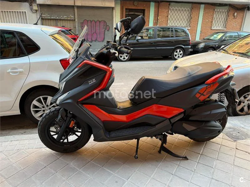 Kymco DTX 350 – Vista 5