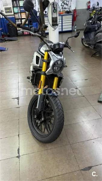 CFMOTO 700CL-X Heritage – Vista 3