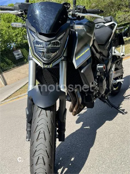 Honda CB 750 Hornet – Vista 5