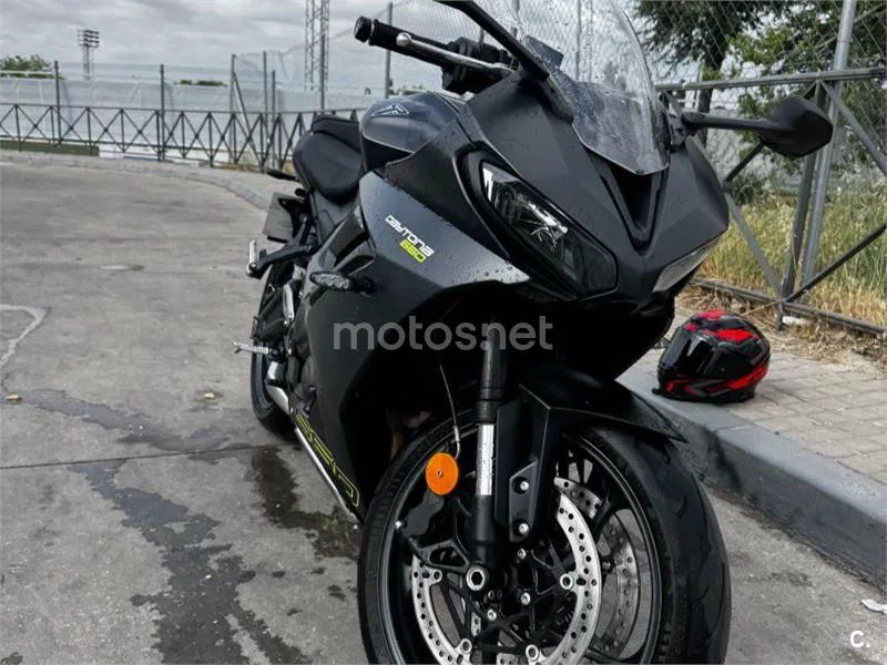 Triumph Daytona 660 7200 € 2024 Madrid - 1