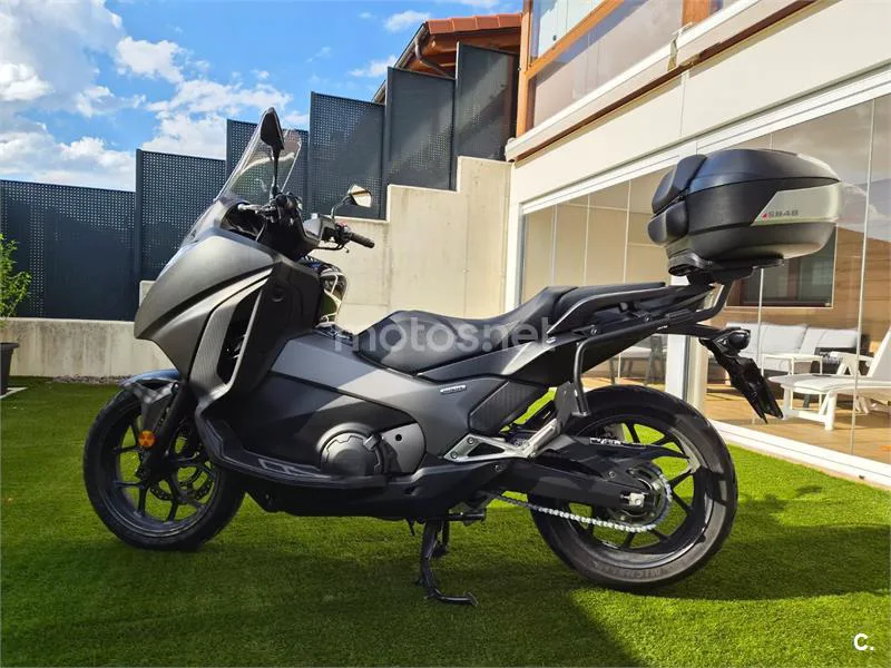 Honda Integra 750 S – Vista 3