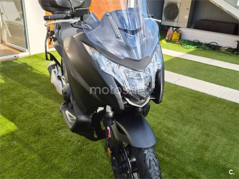 Honda Integra 750 S – Vista 4