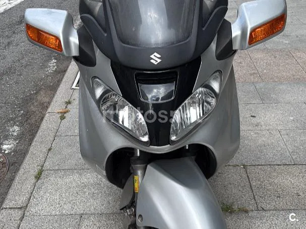 Suzuki Burgman 650 - Vista 3