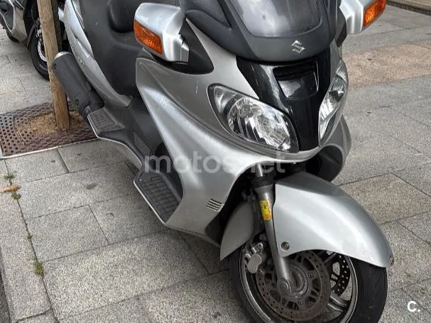 Suzuki Burgman 650 - Vista 4