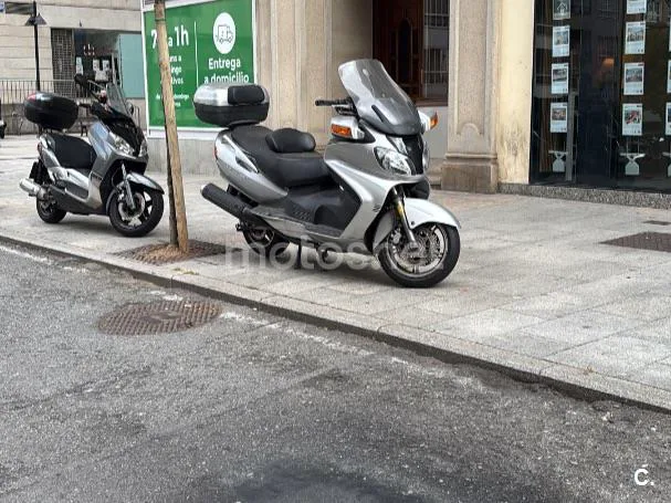 Suzuki Burgman 650 - Vista 5