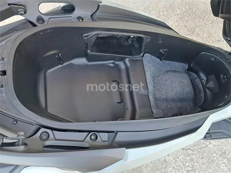 Honda ADV 350 – Vista 16