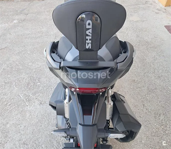 Honda ADV 350 – Vista 7
