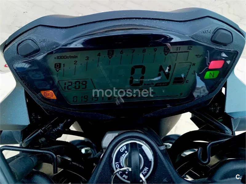 Suzuki SV 650 – Vista 10