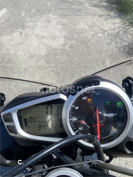 Triumph Street Triple – Vista 3