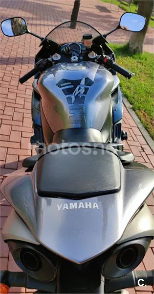 Yamaha R1 – Vista 3