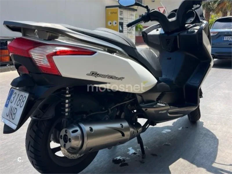 Kymco Super Dink 125 – Vista 4