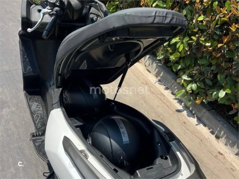 Kymco Super Dink 125 – Vista 6