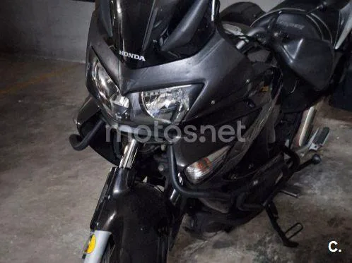 Honda XL 1000 V Varadero – Vista 3