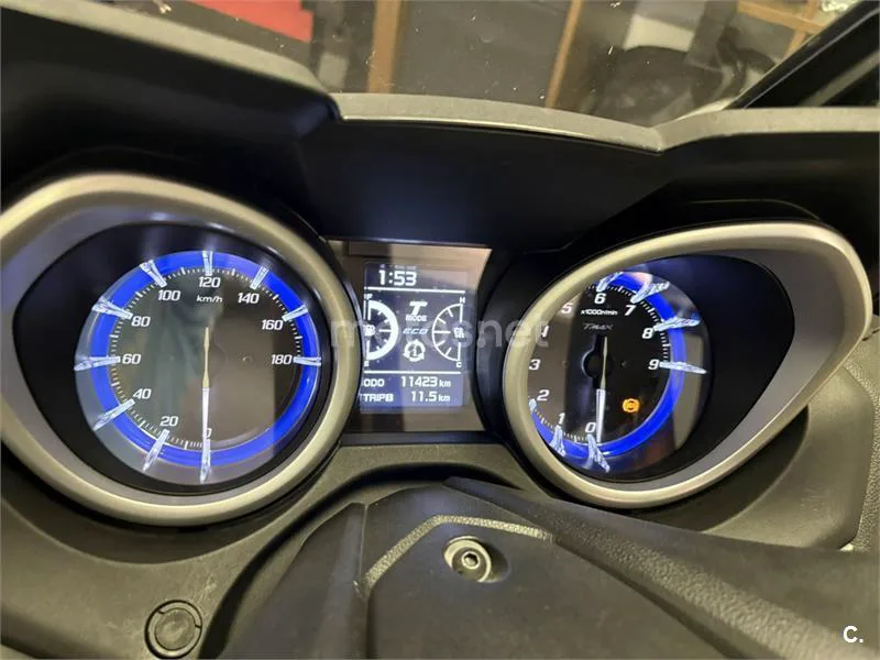 Yamaha TMAX 530 – Vista 4